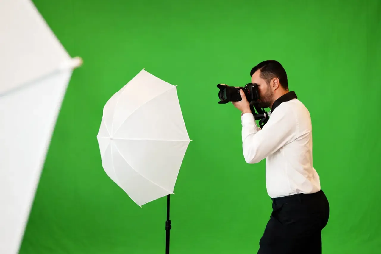 Webdesigner van MarketingConcurrent werkt aan een nieuwe website voor fotografen
